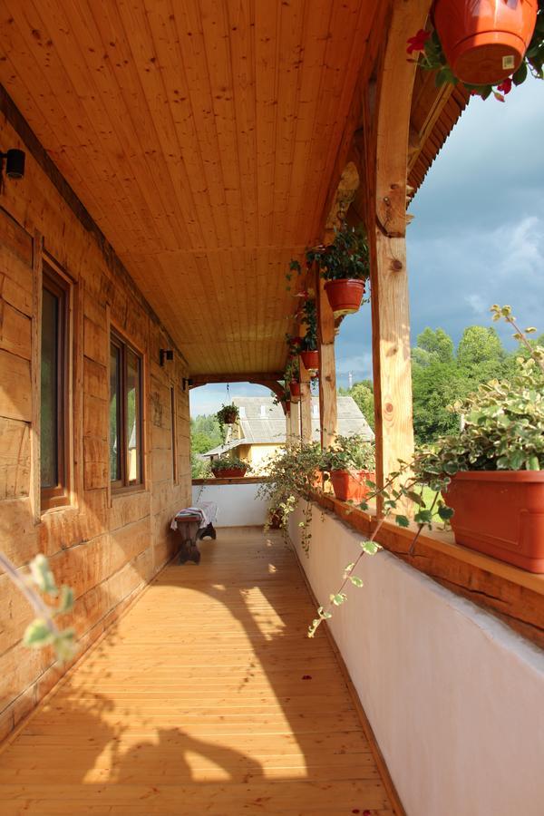Casa Ralucai Hotel มุยเซ ภายนอก รูปภาพ